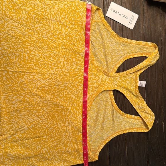 Athleta Ultimate scope tank - Picture 5 of 6